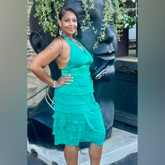 Halter silk dress - Picture 8 of 9